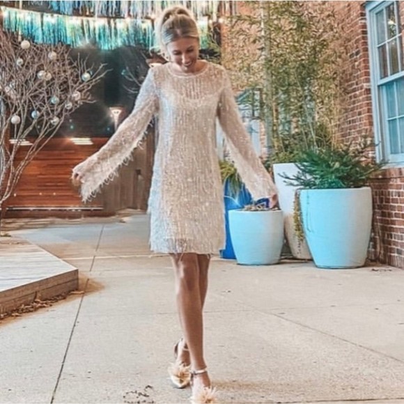 Elegant White Fringe Mini Dress - Picture 1 of 9